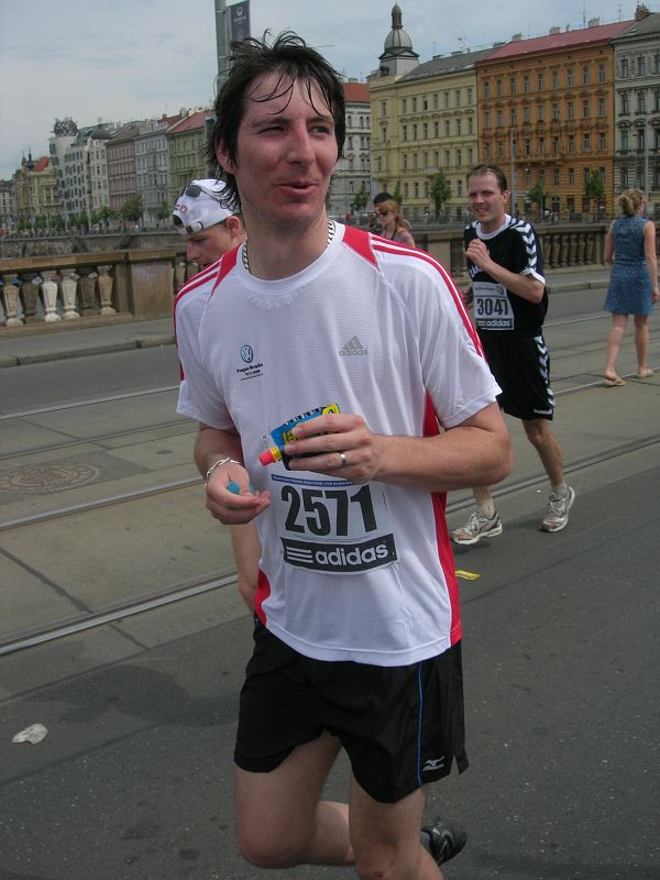 DSCN9560.JPG - "Dík za gel, běží se mi zatím docela dobře."