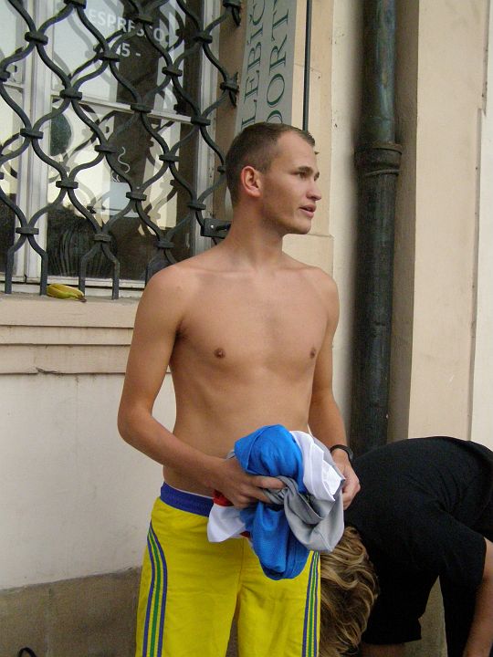 P9110063.JPG - Jára má stejnou genetickou výbavu a tudíž i postavu.