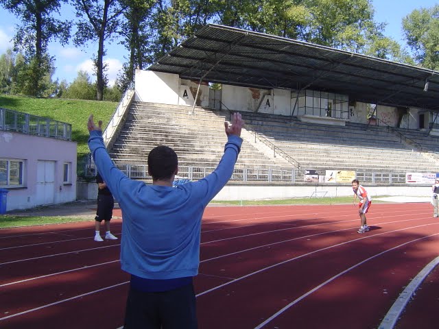 DSC03691.JPG - A už startuje poslední skupinu.