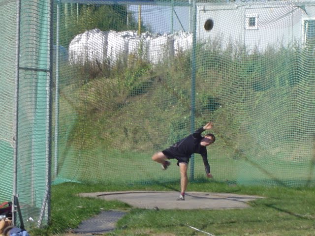 DSC03747.JPG - Franta již tradičně dává do svého hodu všechno.