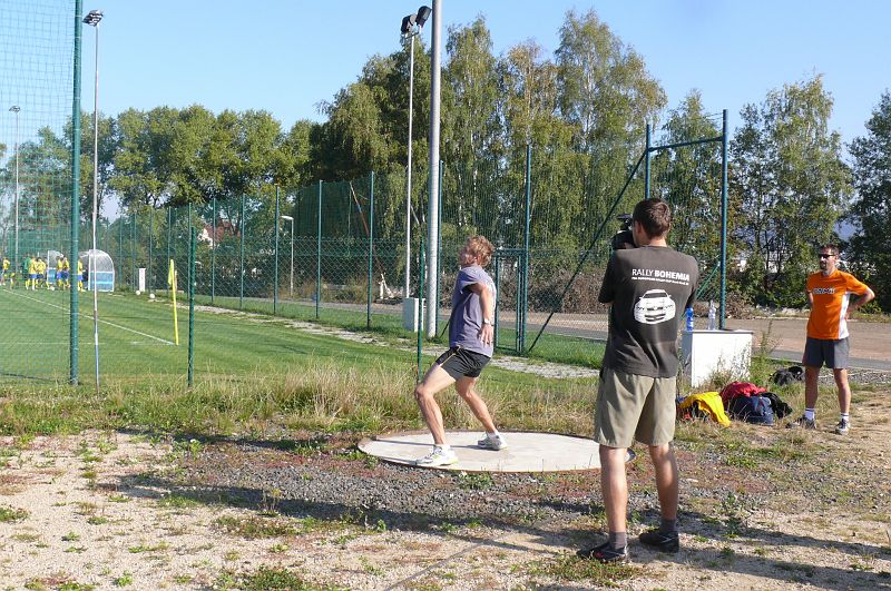 P1110196.JPG - Lukáše natáčí profesiální kamareman Michal.