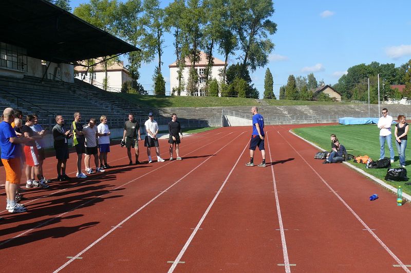P1110258.JPG - Čtvrtý Jirka se šel zařadit do řady.
