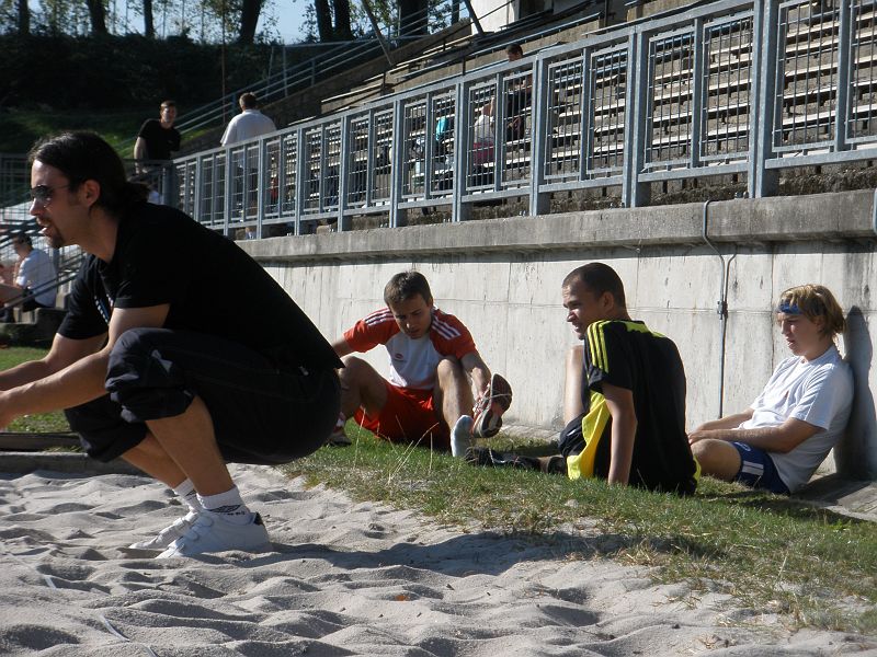 P9260100.JPG - Meditace a vysypávání písku z bot.