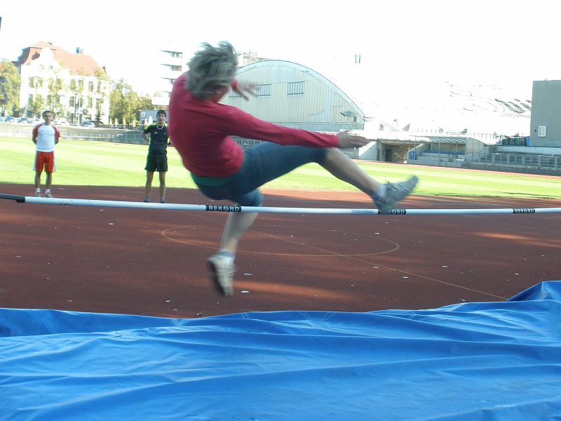 P9260134.JPG - Bravůrný skok Petry.