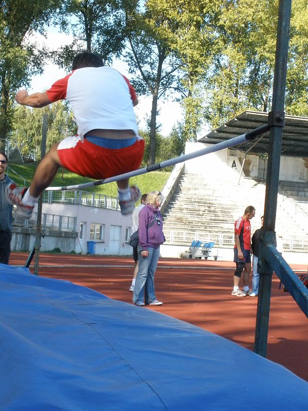 P9260161.JPG - Nj. když má někdo těžký zadek a spocené trenky, tak holt super výkony předvádět nemůže.