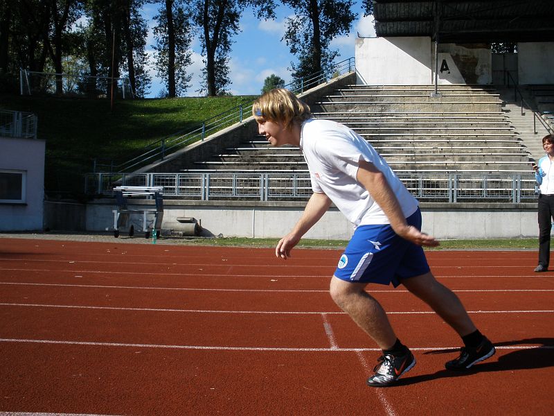 P9260183.JPG - 4. disciplína běh na 400 metrů. Honza "Krokodýlek" připraven na startu.