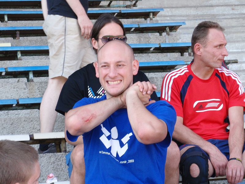 P9261117.JPG - Po výkonu je nutné se řádně protáhnout.