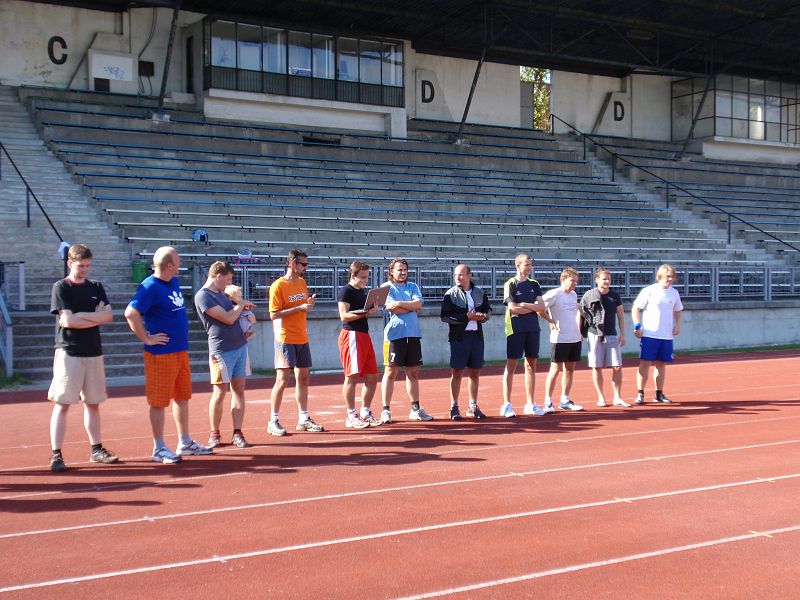 P9261133.JPG - Pomalu finišujeme, je vidět že jsem se musel zařadit do řady a vyhlašovat v řadě.