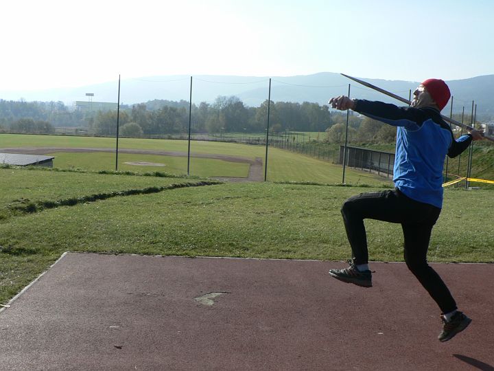 P1060274.JPG - Pátou disciplínou byl hod oštěpem