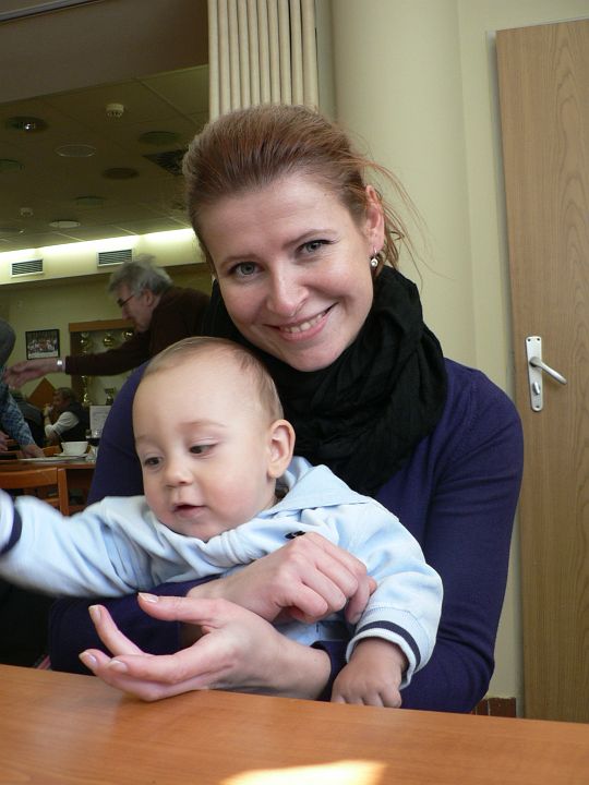 P1060291.JPG - Na některé účastniky čekal za výkon úsměv manželek