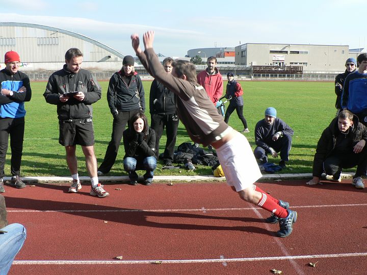 P1060314.JPG - Rovňák připraven ke skoku.