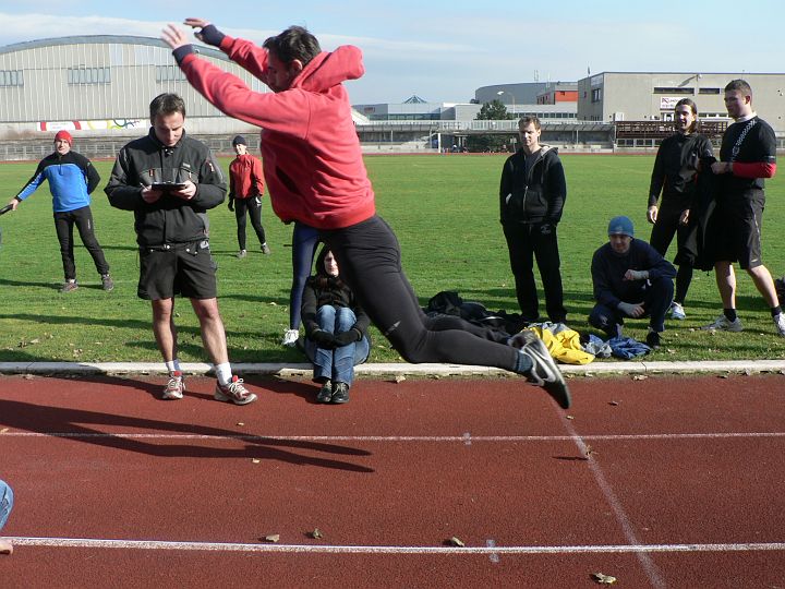 P1060318.JPG - Honza letí.