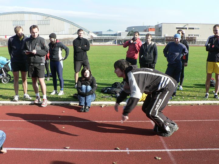 P1060319.JPG - Radek si ani bundu nesundává.