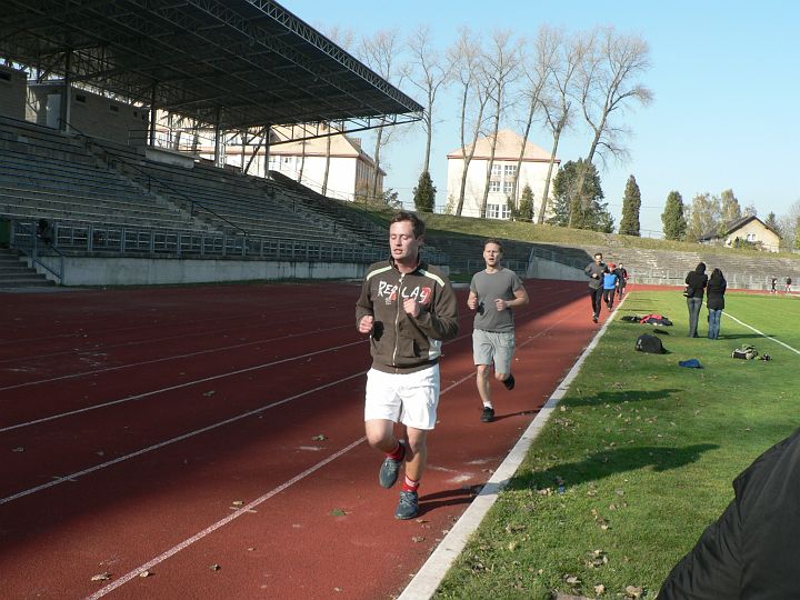 P1060354.JPG - Rovňáka pomalu dohání Misi