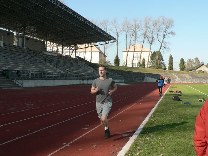 P1060362.JPG - Misi si šáhl na dno.