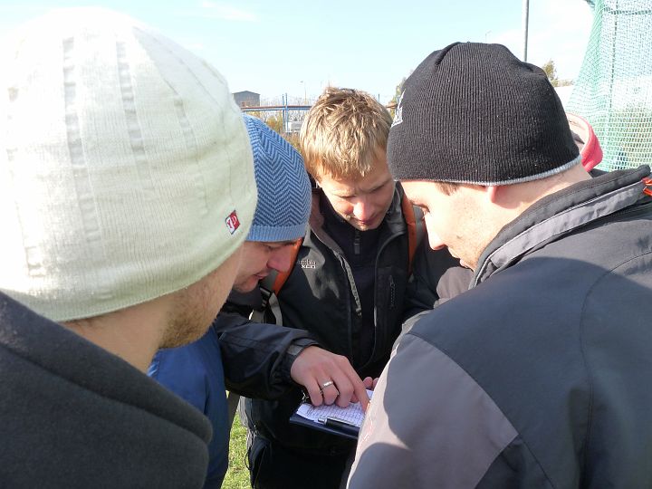 P1130964.JPG - Zkoumání výsledků