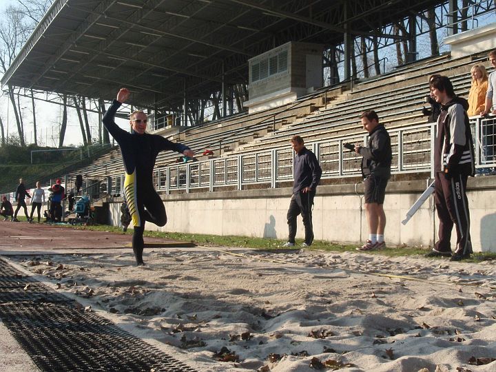 PA238851_1.JPG - Roman snad ani neskočil