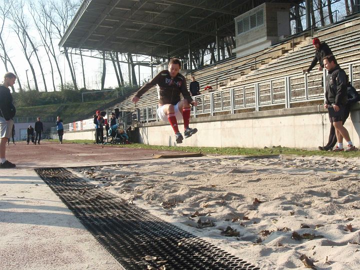 PA238865_1.JPG - Pelešák ve fotbalovém úboru