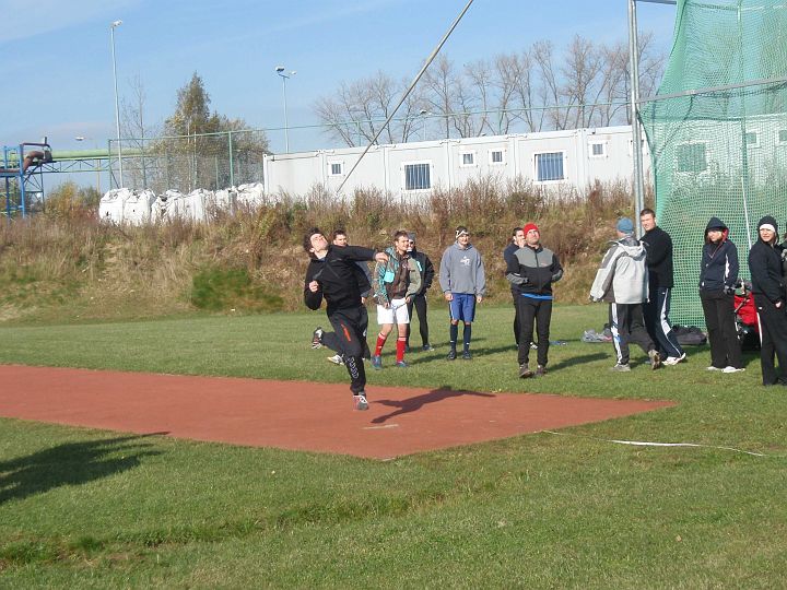 PA238888_1.JPG - Zdenda hází od srdce