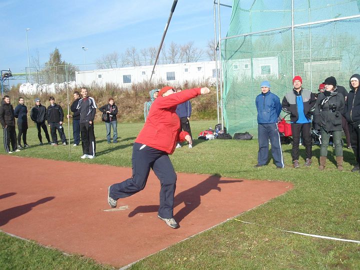 PA238894_1.JPG - I Marcela si vyzkoušela, jaké to je být atletkou