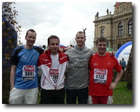 Z&aacute;vodn&iacute;ci p�ed startem