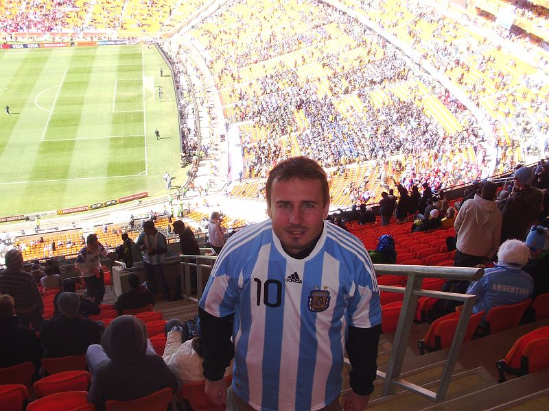 PC050830.JPG - Tradiční fotografie tentokrát v Argentinském dresu - desítkou se pyšní Lionel Messi.