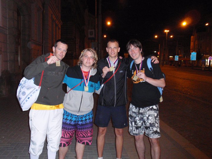 13454_1537326716459_1333608831_31437299_2687418_n.jpg - Gazelám se na krku houpe další medaile.