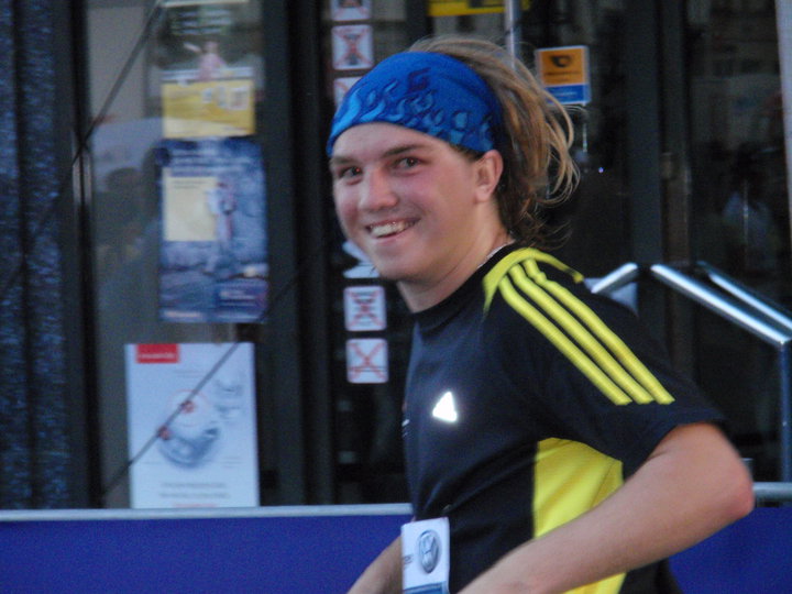 34008_1537324236397_1333608831_31437283_6003378_n.jpg - Ale je vidět, že si svůj dar za absolvování zkoušky z dospělosti opravdu užíval.