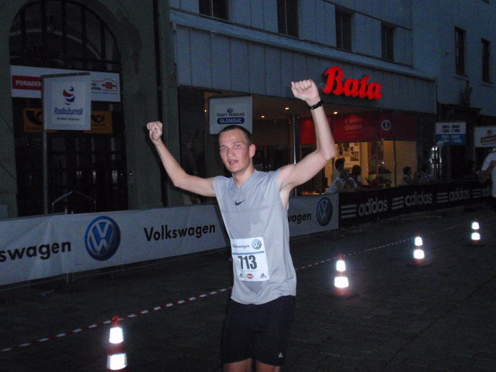 34008_1537324356400_1333608831_31437286_35909_n.jpg - Tlusťoch aneb reklama na hlad.