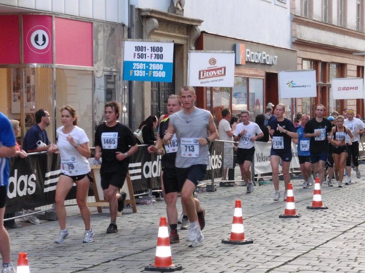 36196_1537323356375_1333608831_31437281_6019769_n.jpg - Jarda asi nejnatrénovanější běžec.