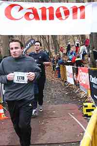 VKU06JK1707.jpg - To se mi ovšem nepovedlo. I když v cíli ani nevypadám unaveně.