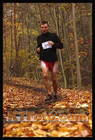 VKU09ZK1689.jpg - Pavlík se soustředí kam šlape.